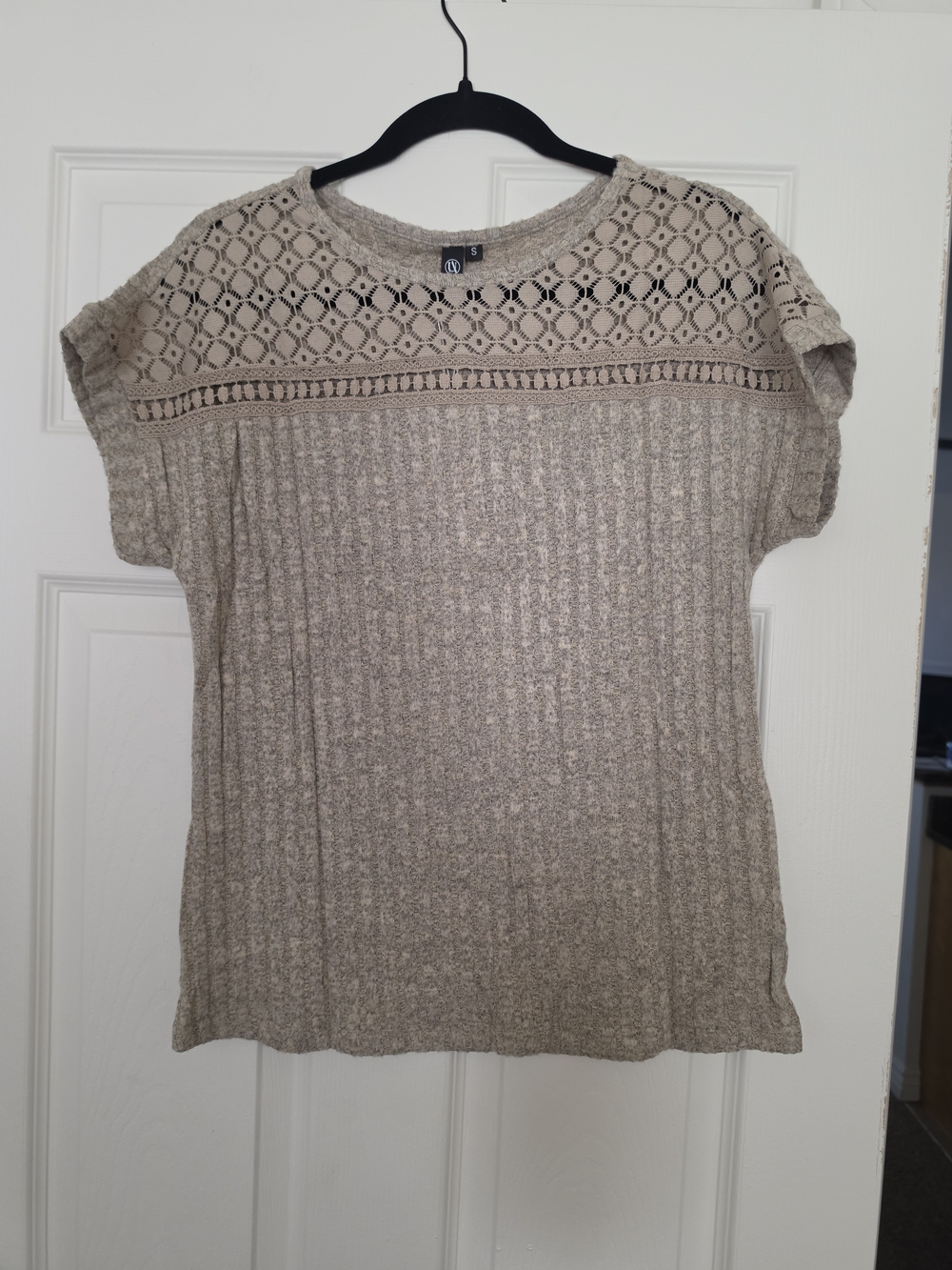 Automet Gray Blouse size small NWT